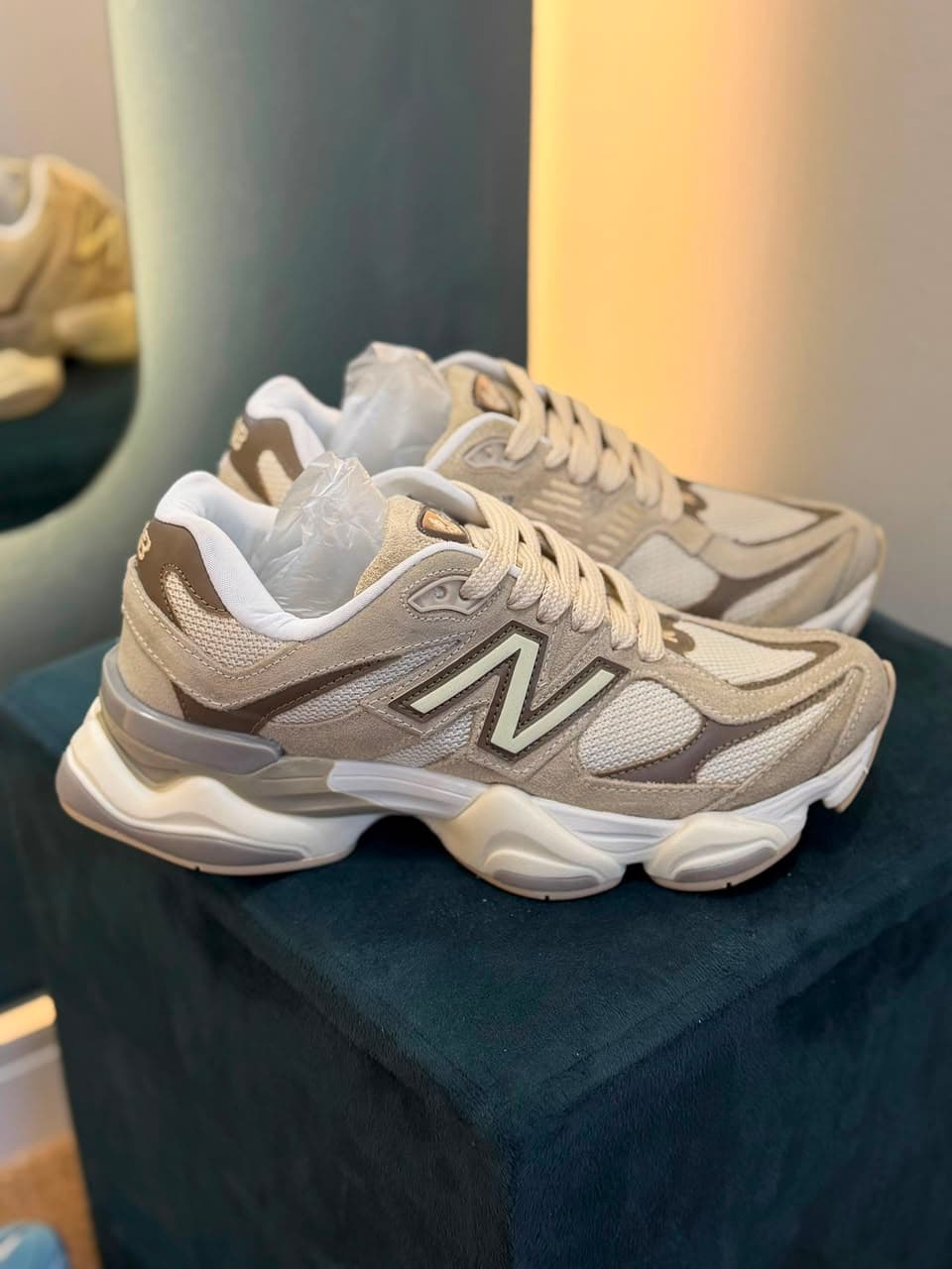 NB 9060 Bege/Marrom