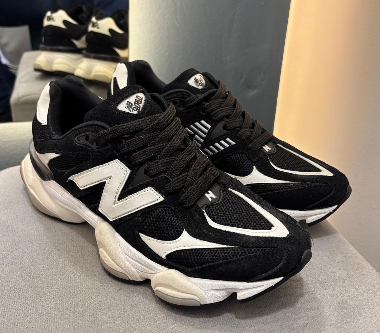 NB 9060 Preto/Branco