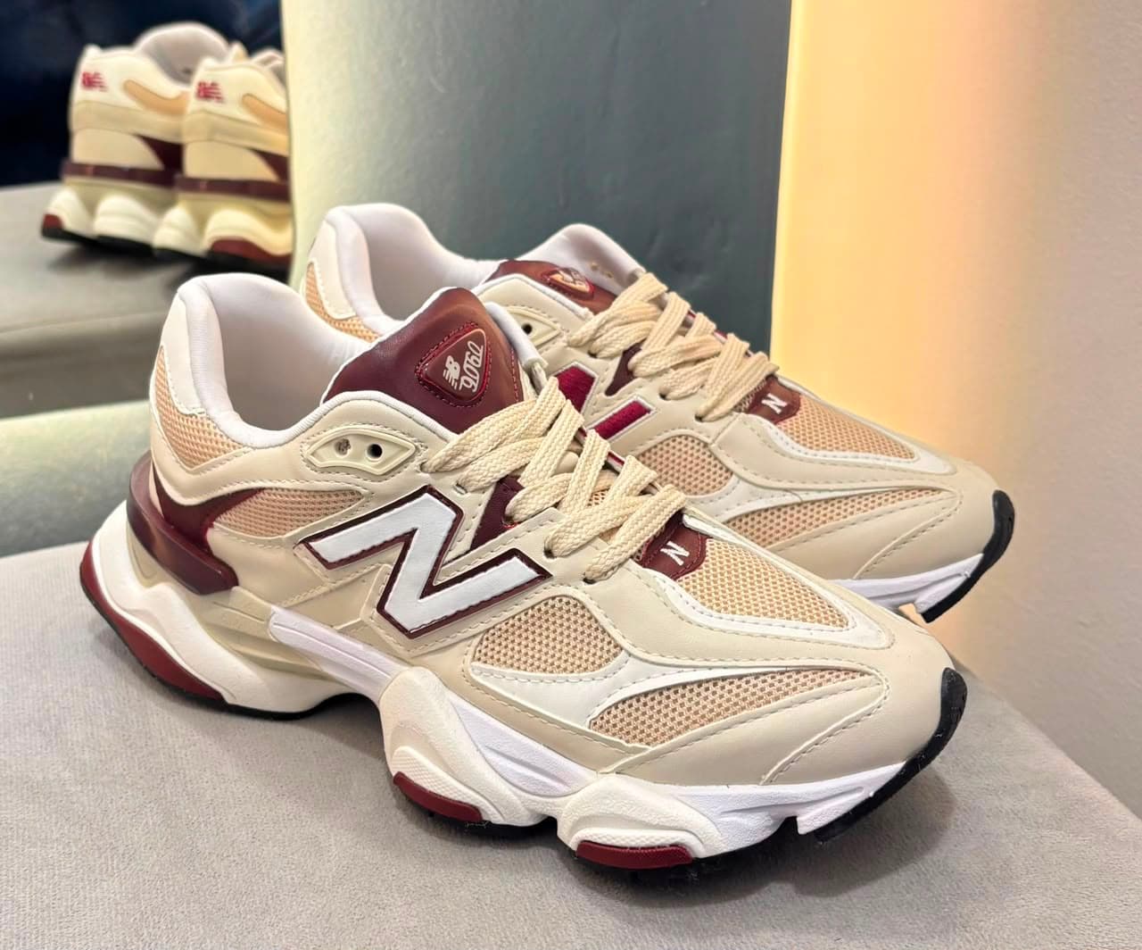 NB 9060 Bege/vinho